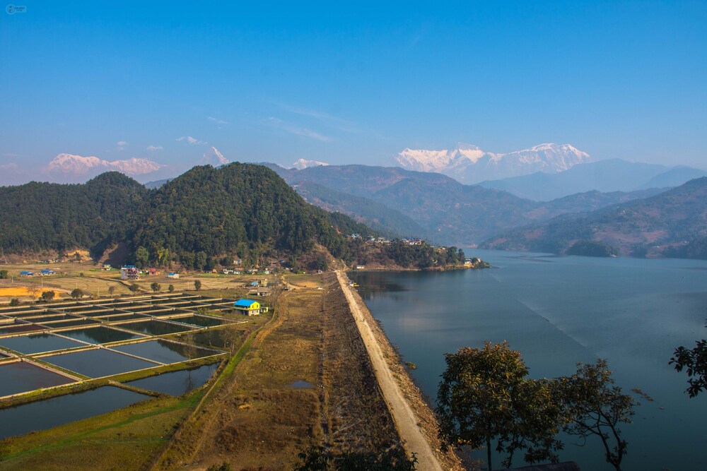 hotel seven lake paradise