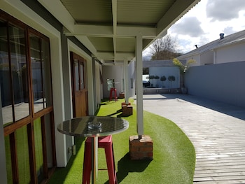 two fat owls guesthouse