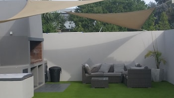 two fat owls guesthouse