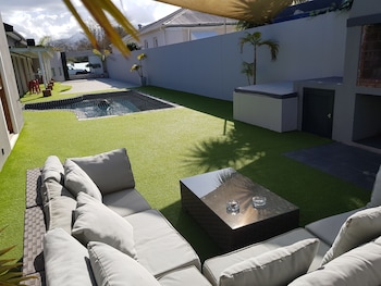 two fat owls guesthouse