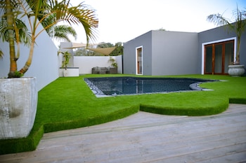 two fat owls guesthouse