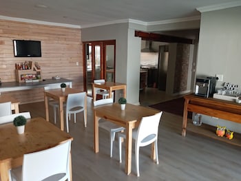 two fat owls guesthouse