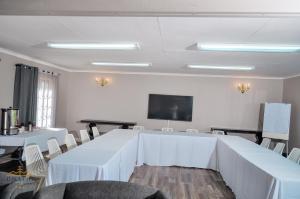 Avoca Vale Country Hotel,Studholme>>Louis Trichardt,3 star