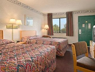 Super 8 By Wyndham Tucson/Grant Road Area Az,Pima>>Casas Adobes,2 star