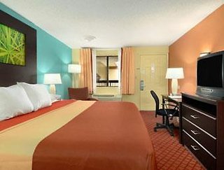 Super 8 By Wyndham Tulsa,Sapulpa>>Sand Springs,2 star