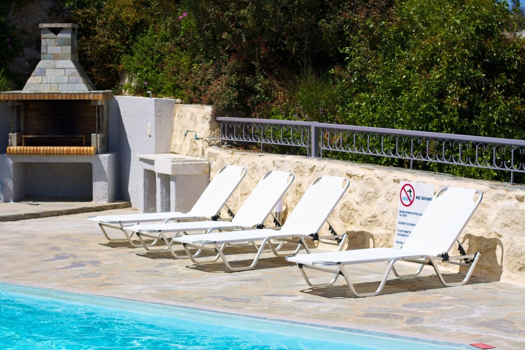 villa ikaros