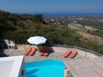Villa Ikaros,Arkadi>>Agia Triada,4 star