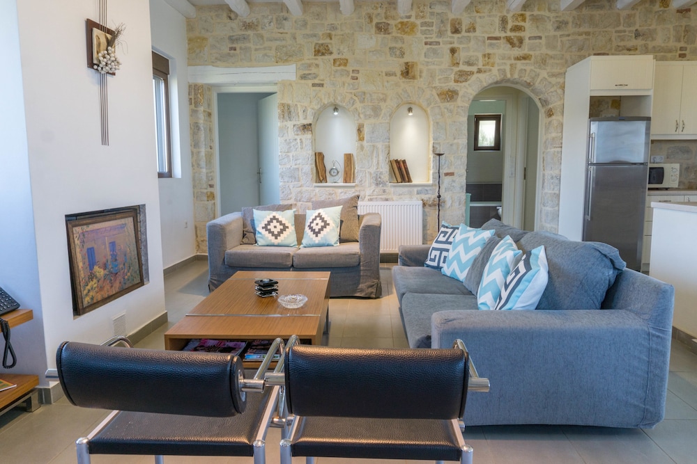 villa ikaros