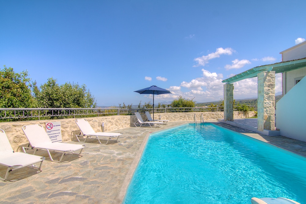 villa ikaros