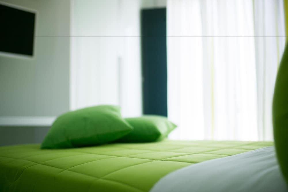 Zafira Residence,Karterados>>Fira,4 star