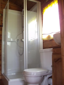 Les Roulottes De La Brauderie,Brissarthe>>Angers,3 star