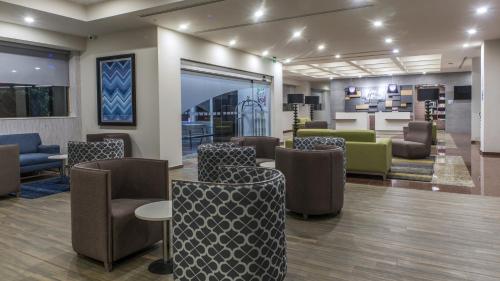 holiday inn express mexico toreo by ihg