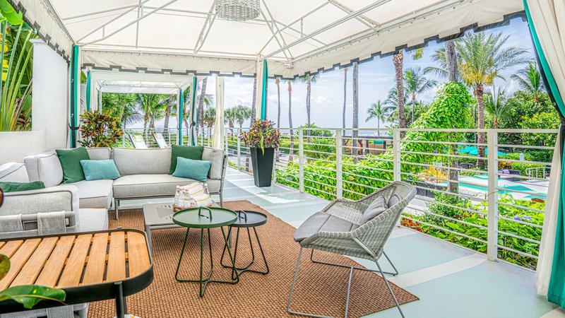 kimpton surfcomber hotel by ihg