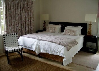 268 On Ridge Guesthouse,Near West Ridge Park Tennis Stadium,4 star