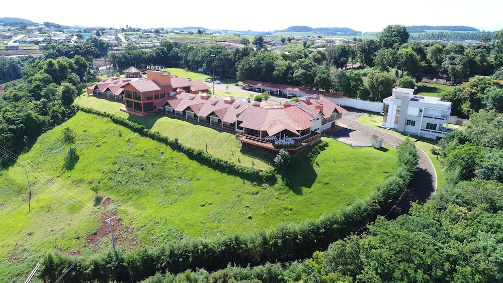 hotel lago dourado