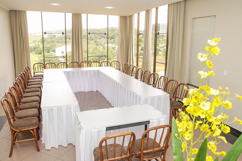 hotel lago dourado