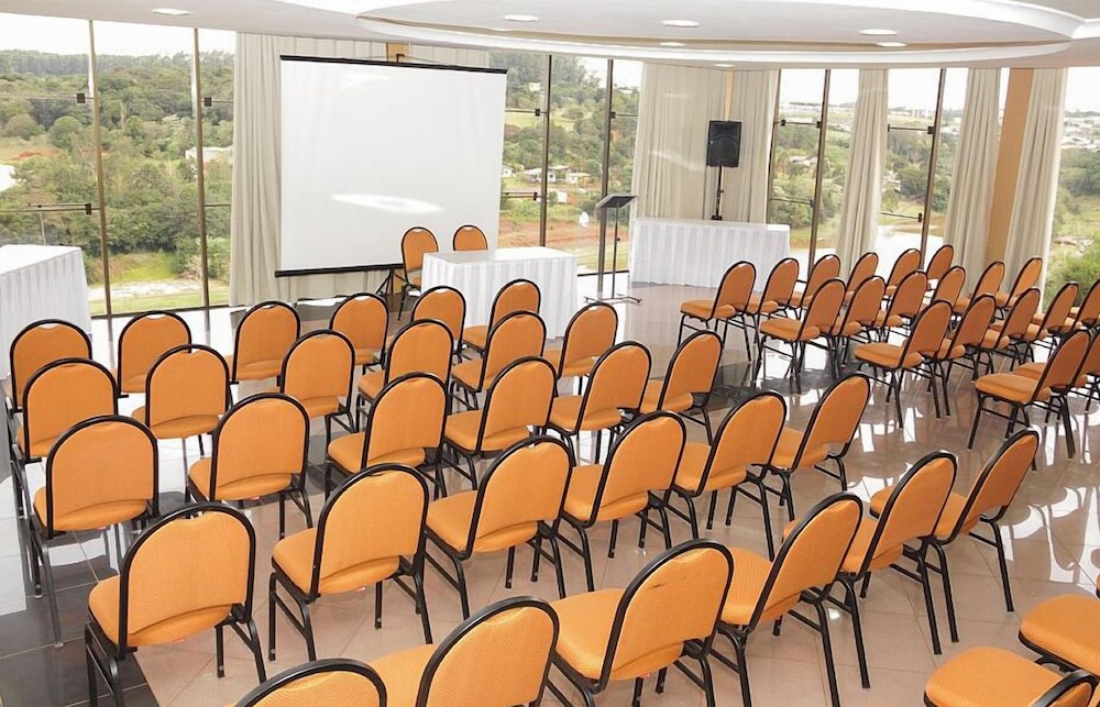 hotel lago dourado