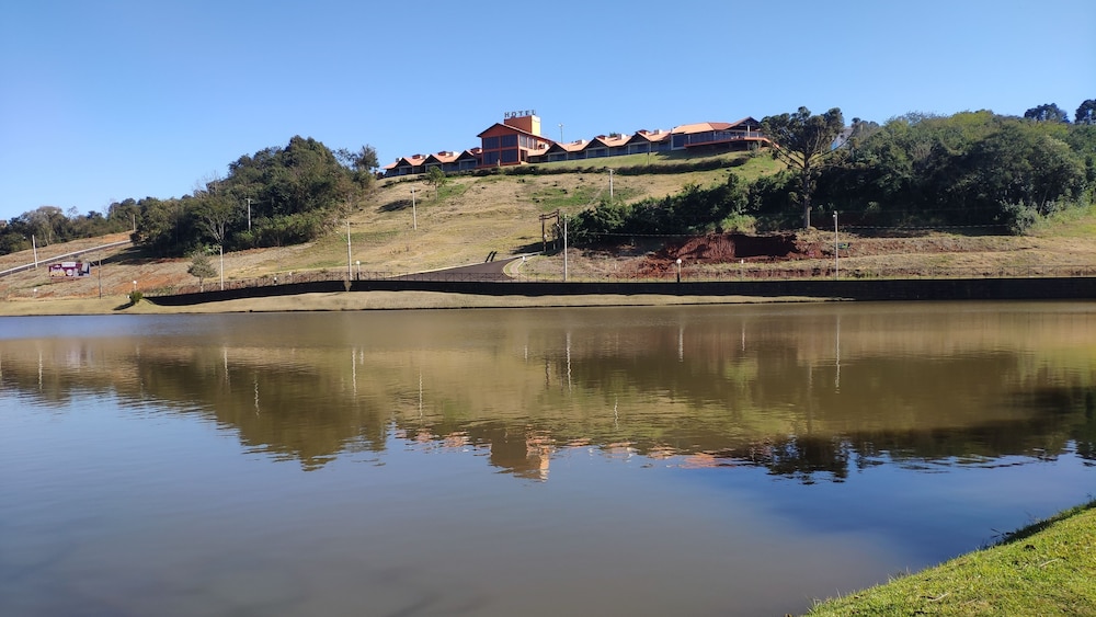 hotel lago dourado