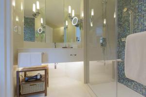 Paradox Singapore Merchant Court At Clarke Quay,Clarke Quay>>Bukit Merah,5 star