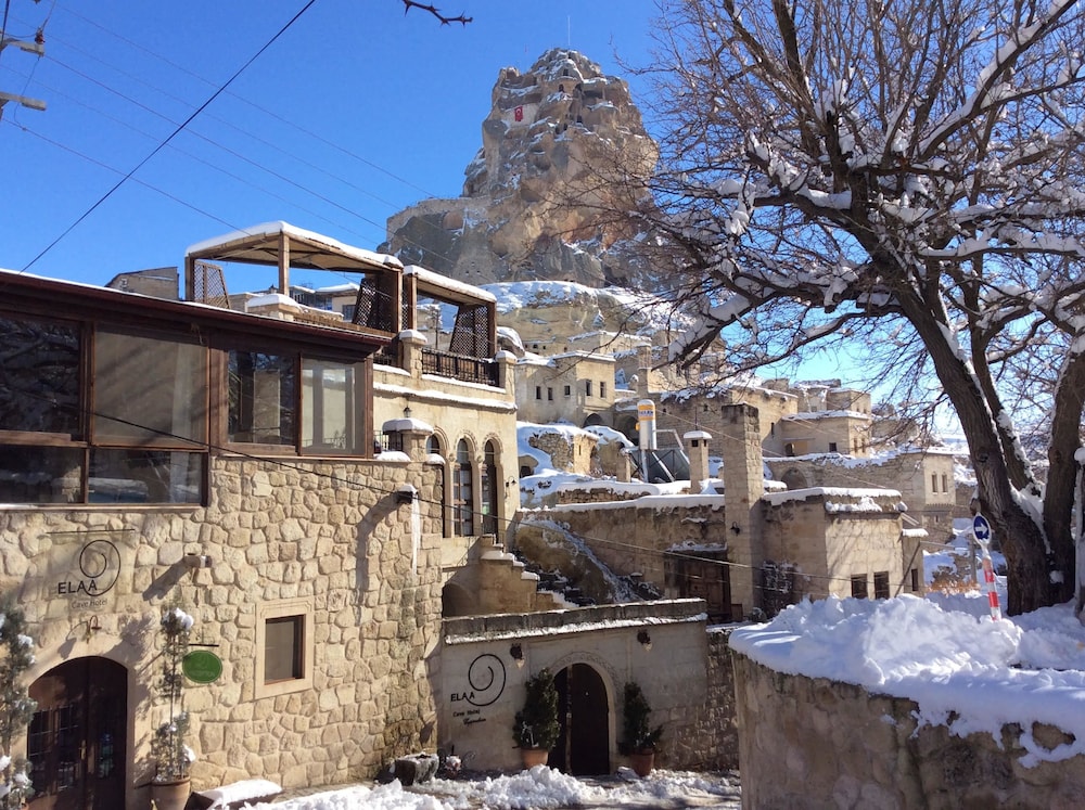 elaa cave hotel