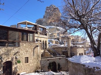 elaa cave hotel