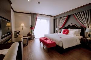 the scarlett boutique hotel