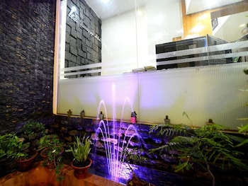 uct taunggyi hotel