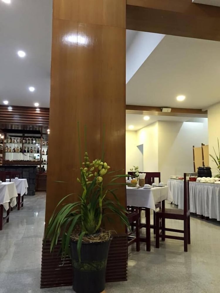 uct taunggyi hotel