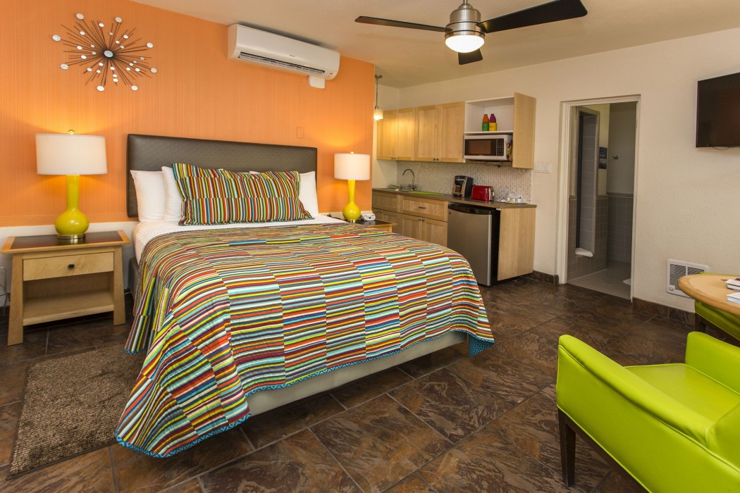 Desert Riviera Hotel,Palm Springs>>Cathedral City,4 star