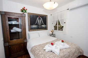 The Pearl Of The Golan - Pnina Bagolan,Almagor>>Alma,1 star