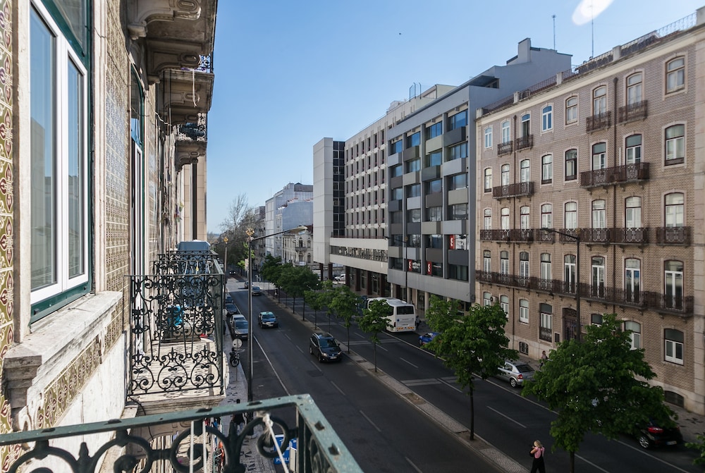 hostel seven hills adults only