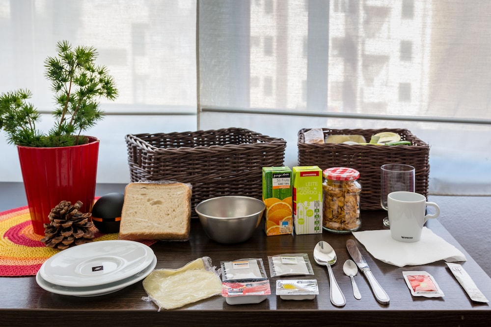 hostel seven hills adults only