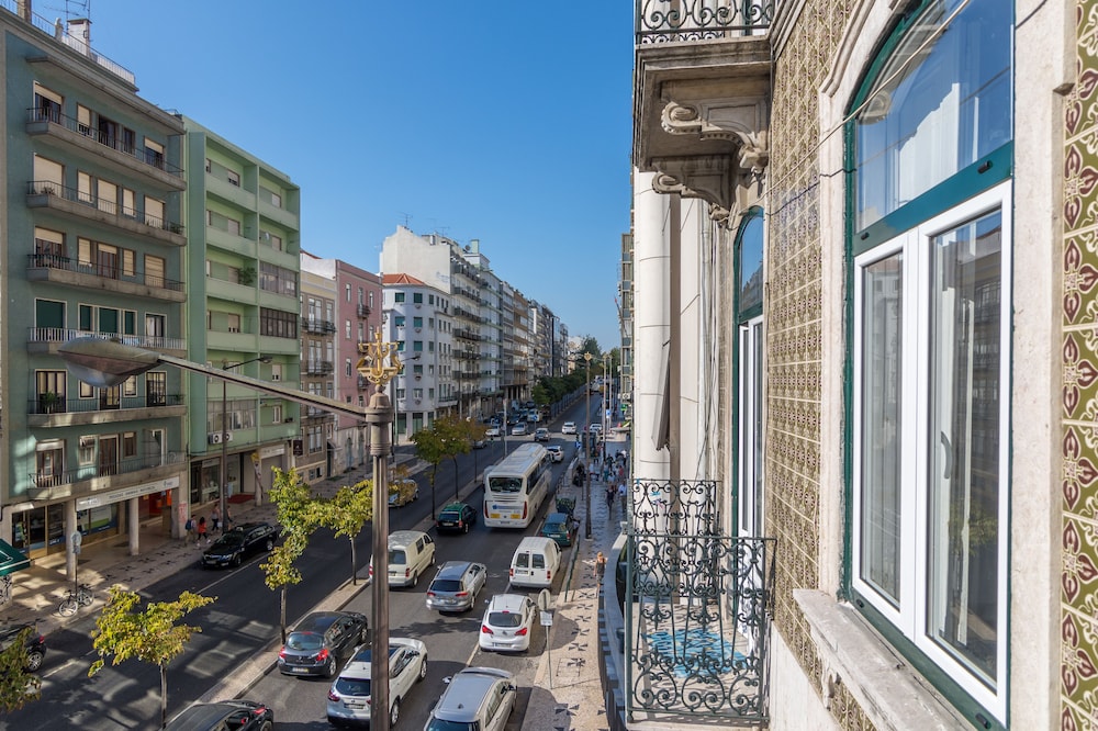 hostel seven hills adults only