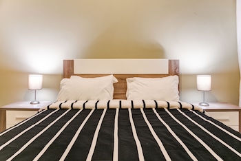 hostel seven hills adults only