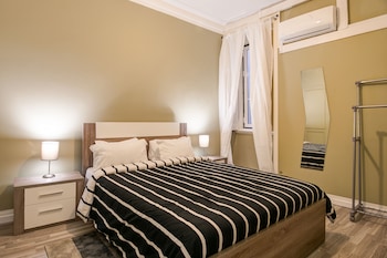 hostel seven hills adults only