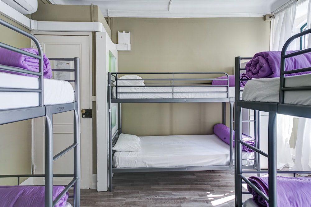 hostel seven hills adults only