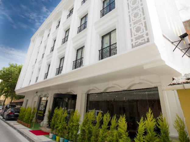 royal inci airport hotel