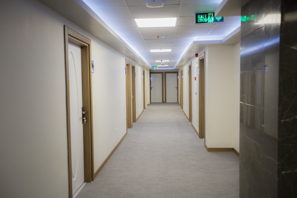 royal inci airport hotel