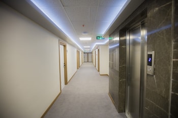 royal inci airport hotel