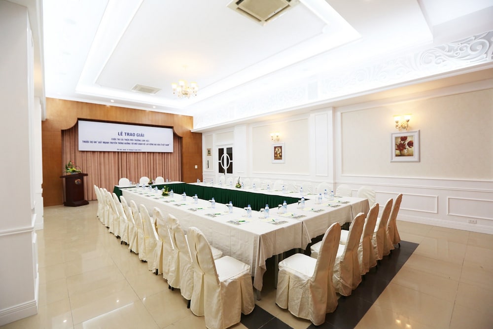 vietnam trade union in hanoi