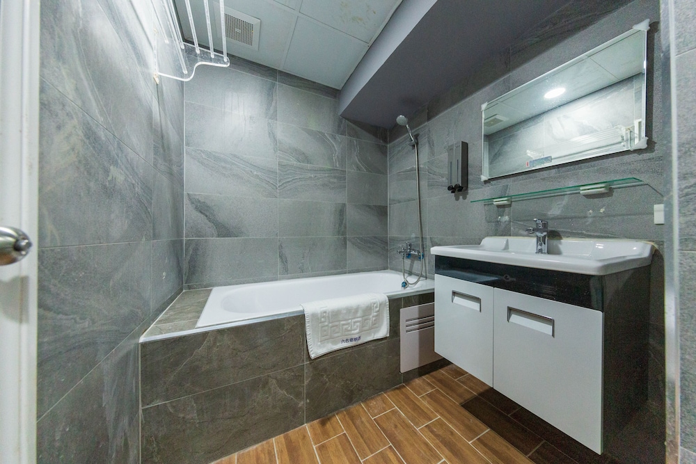 liuhe su hotels