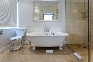 The Devon Valley Hotel,Cape Winelands>>Cape Town,4 star