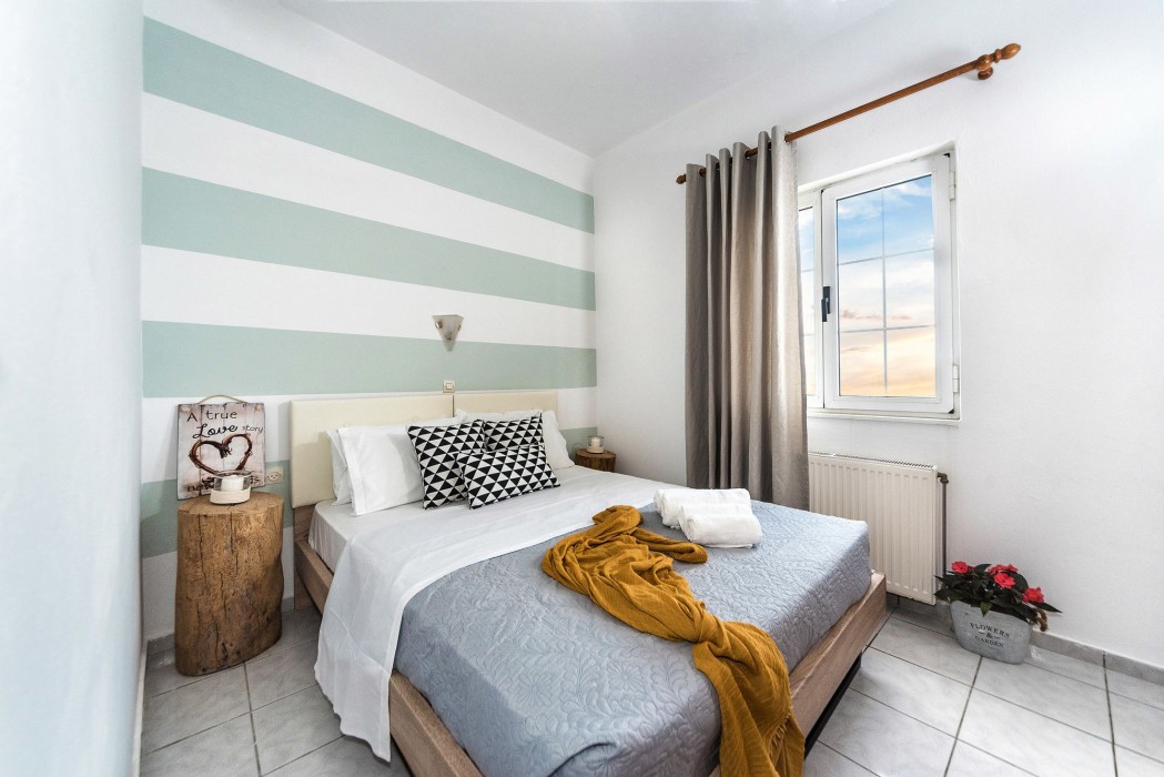 ikaros suites