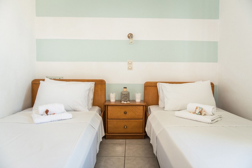 ikaros suites