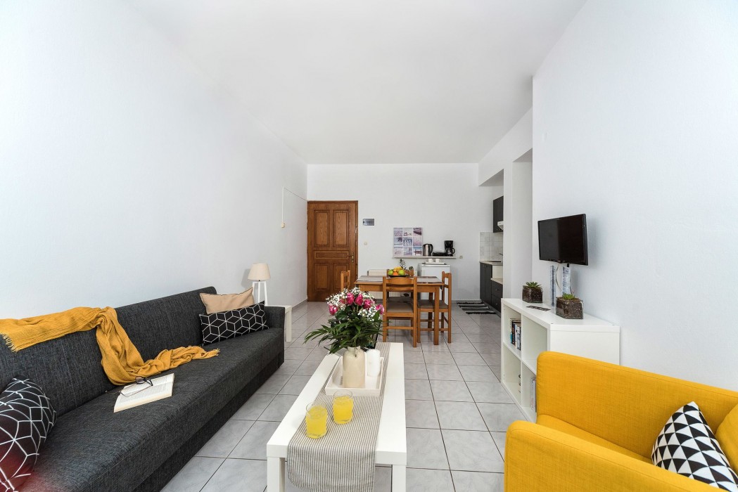 ikaros suites