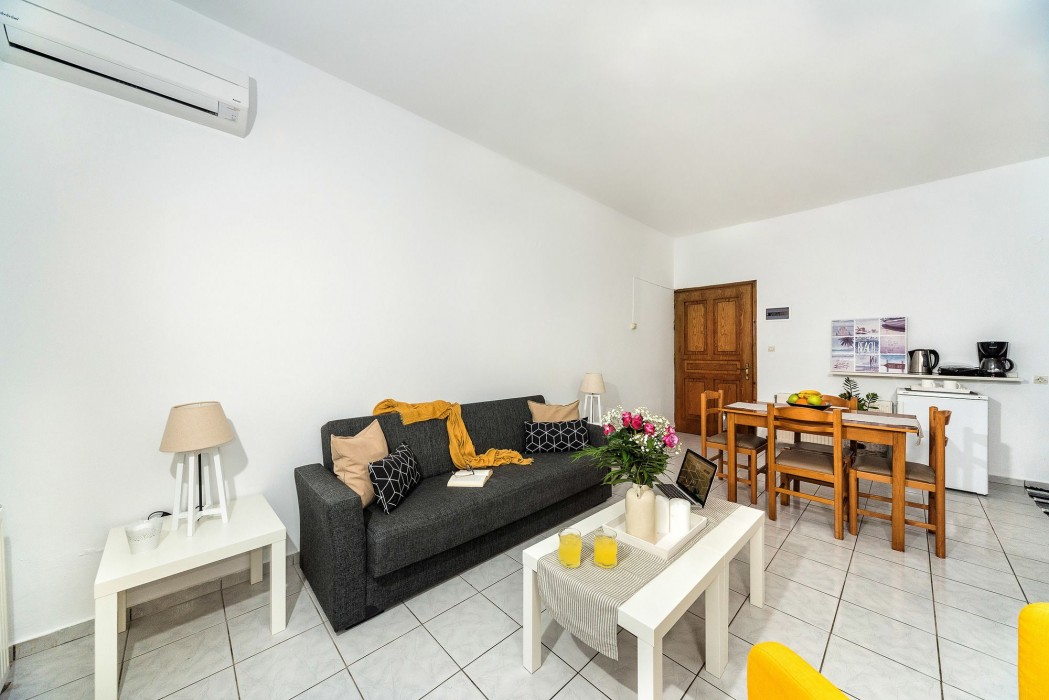 ikaros suites