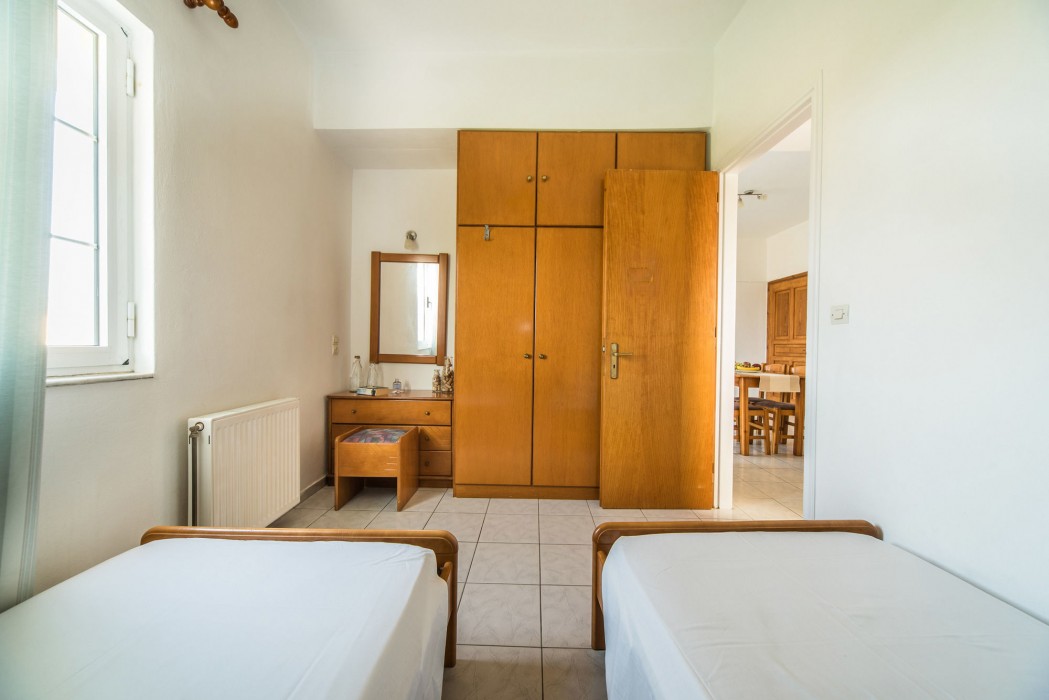 ikaros suites