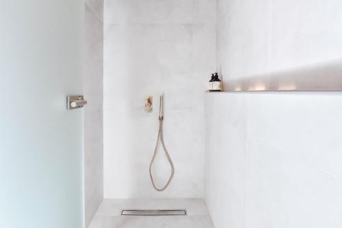 ikaros suites