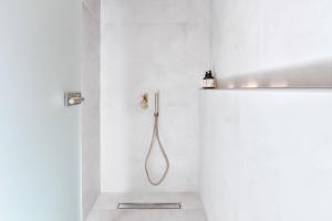 ikaros suites