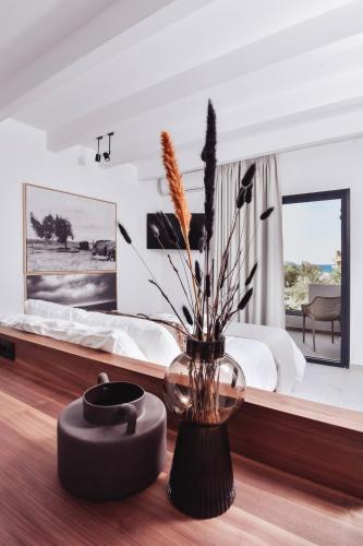 ikaros suites